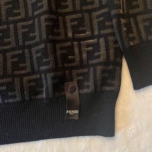 Men’s Fendi black knit pullover